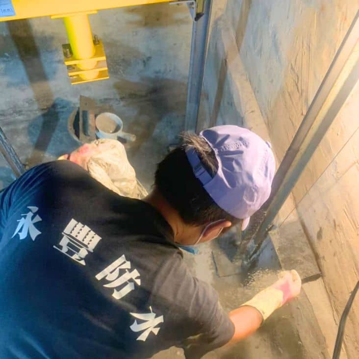 永豐防水抓漏工程行 30年防水抓漏工程經驗，當家中出現漏水問題，每一滴水都是一份憂慮，別再擔心了！不論您住在台北市或新北市，不論是屋頂、浴廁、或外牆，永豐防水抓漏工程 都能為您提供最專業的治漏解決方案。服務工程案件遍佈新北市、台北市、桃園市、新竹市。